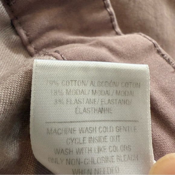 Joe's Kinetic Flex 2.0 Shorts Lilac - Picture 9 of 12